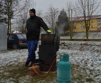 Obecná zabíjačka a klobasiáda 09.01.2016