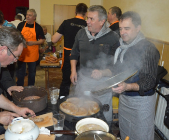 Obecná zabíjačka a klobasiáda 09.01.2016