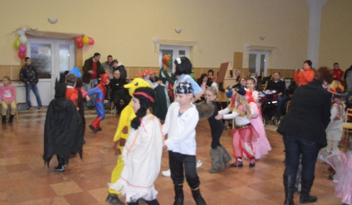 Karneval ZŠ a MŠ 2013